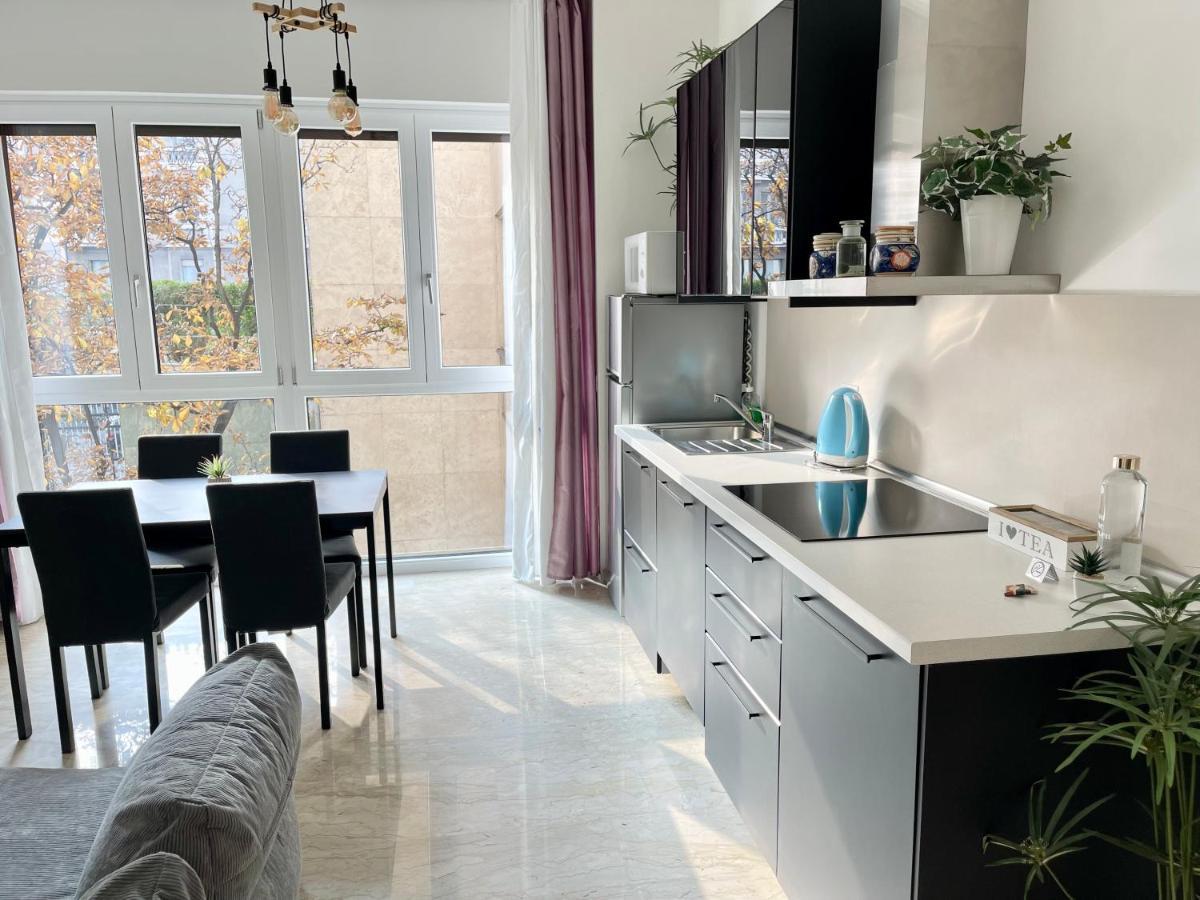 The White House, Modern Apartment In Center Milano Esterno foto