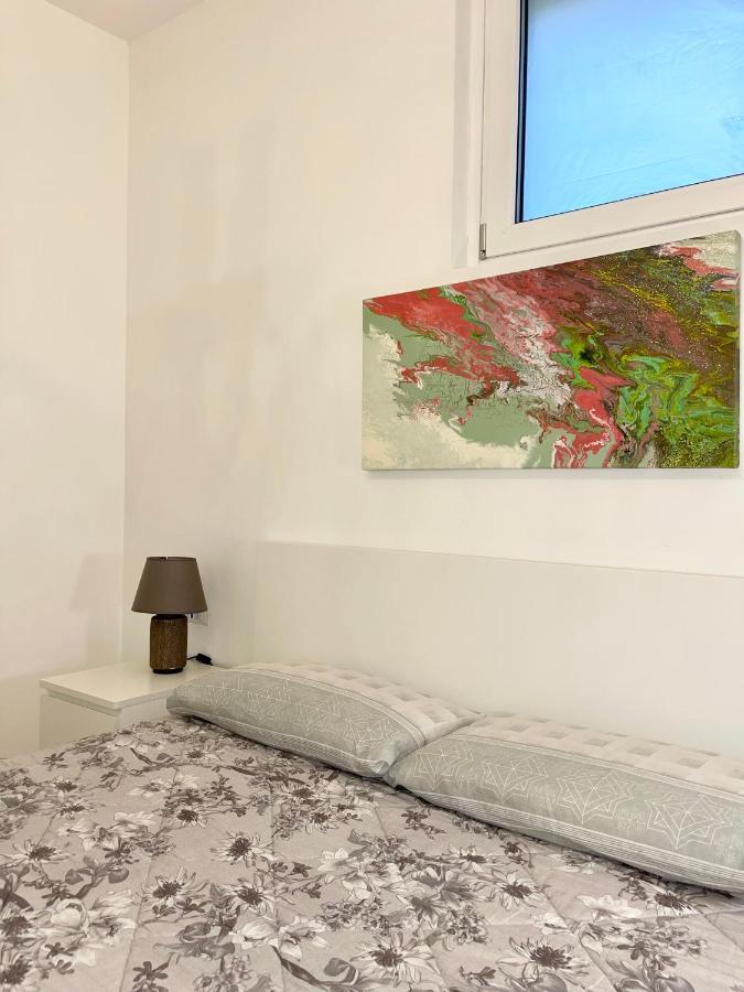 The White House, Modern Apartment In Center Milano Esterno foto