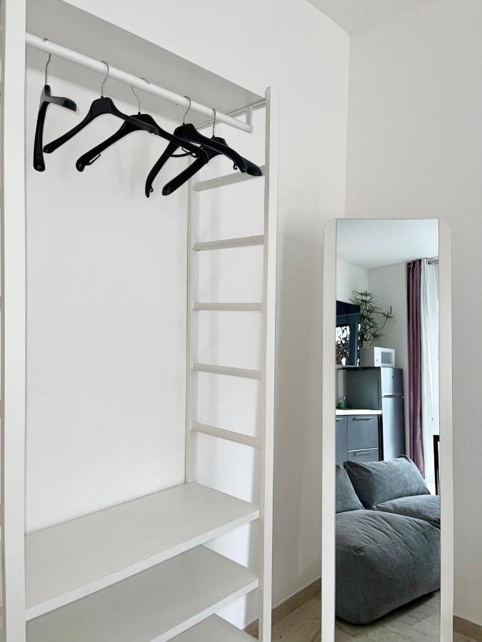 The White House, Modern Apartment In Center Milano Esterno foto