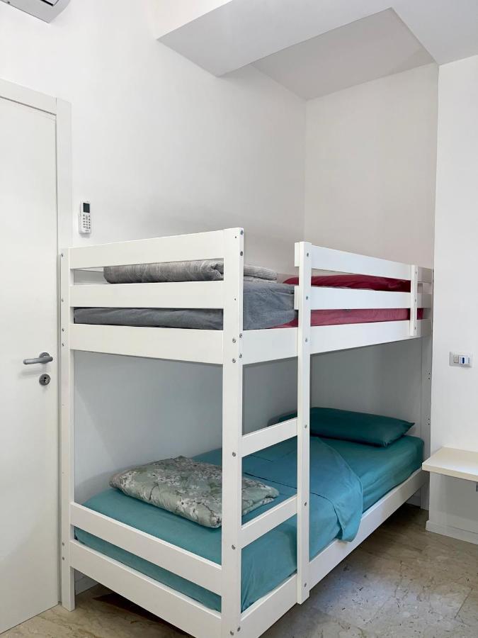 The White House, Modern Apartment In Center Milano Esterno foto
