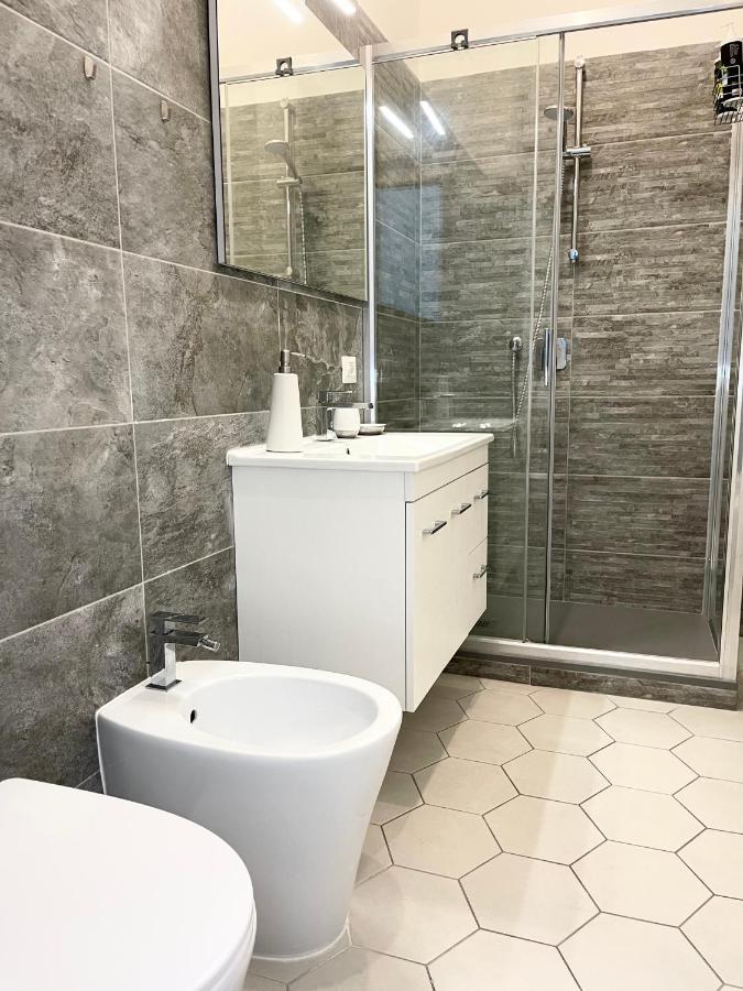 The White House, Modern Apartment In Center Milano Esterno foto