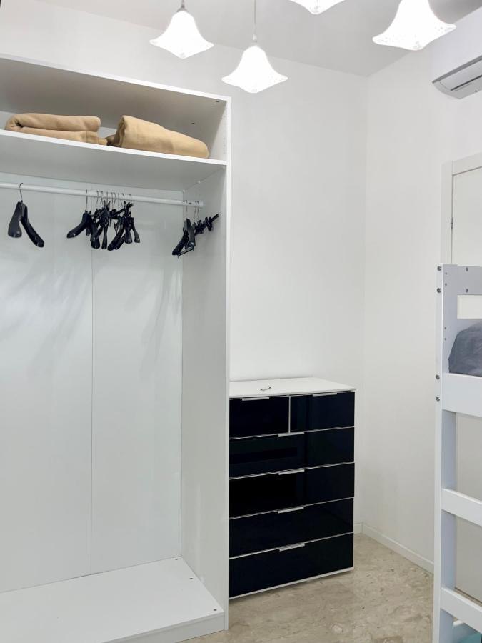 The White House, Modern Apartment In Center Milano Esterno foto